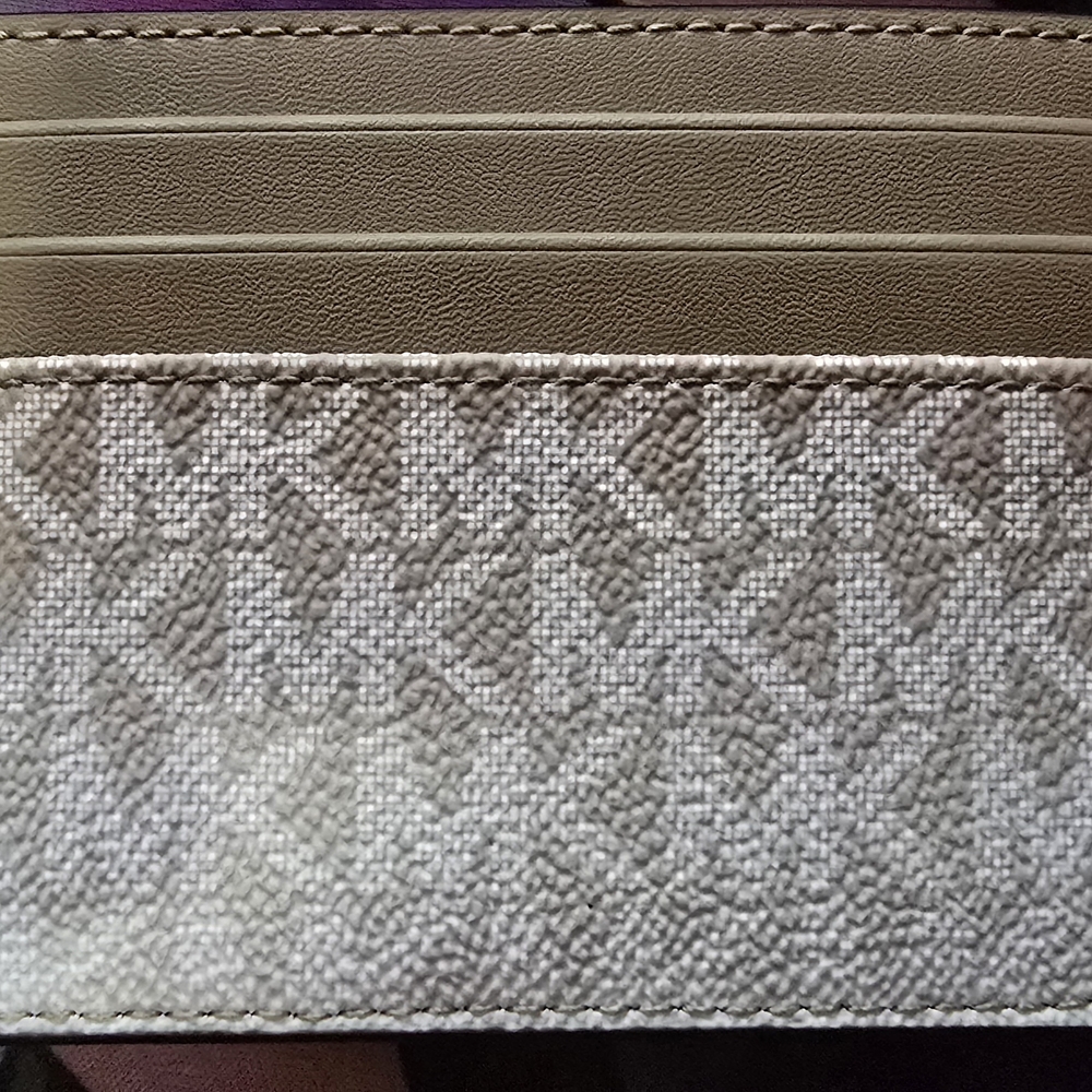 Michael Kors Tan and Cream Key & Card Holder - Picture 2 of 3